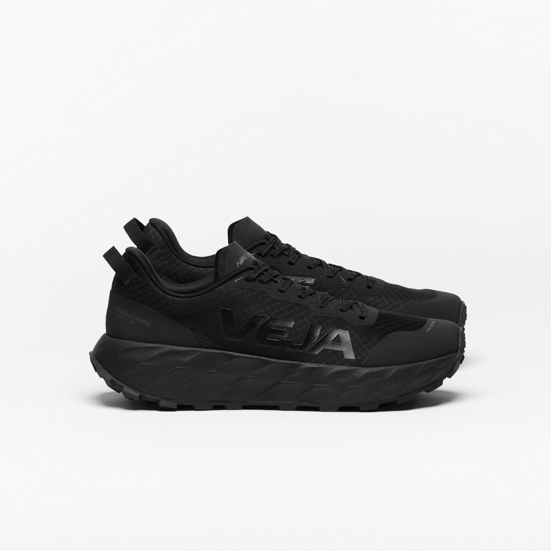 VEJA HARPIE TRAIL  FULL-BLACK