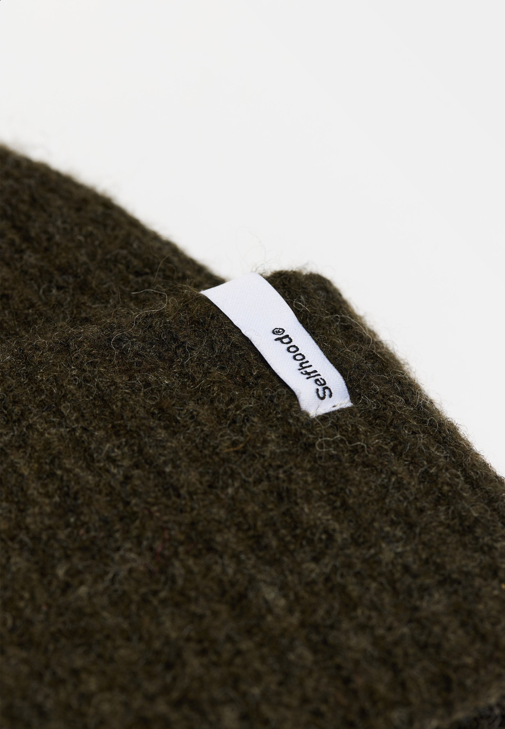 Fluffy_Beanie-Headwear-99010-Darkarmy-1